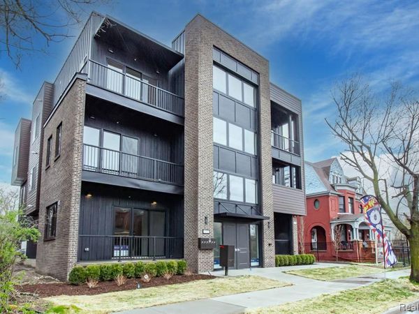 4130 TRUMBULL Street, Detroit, MI 48208