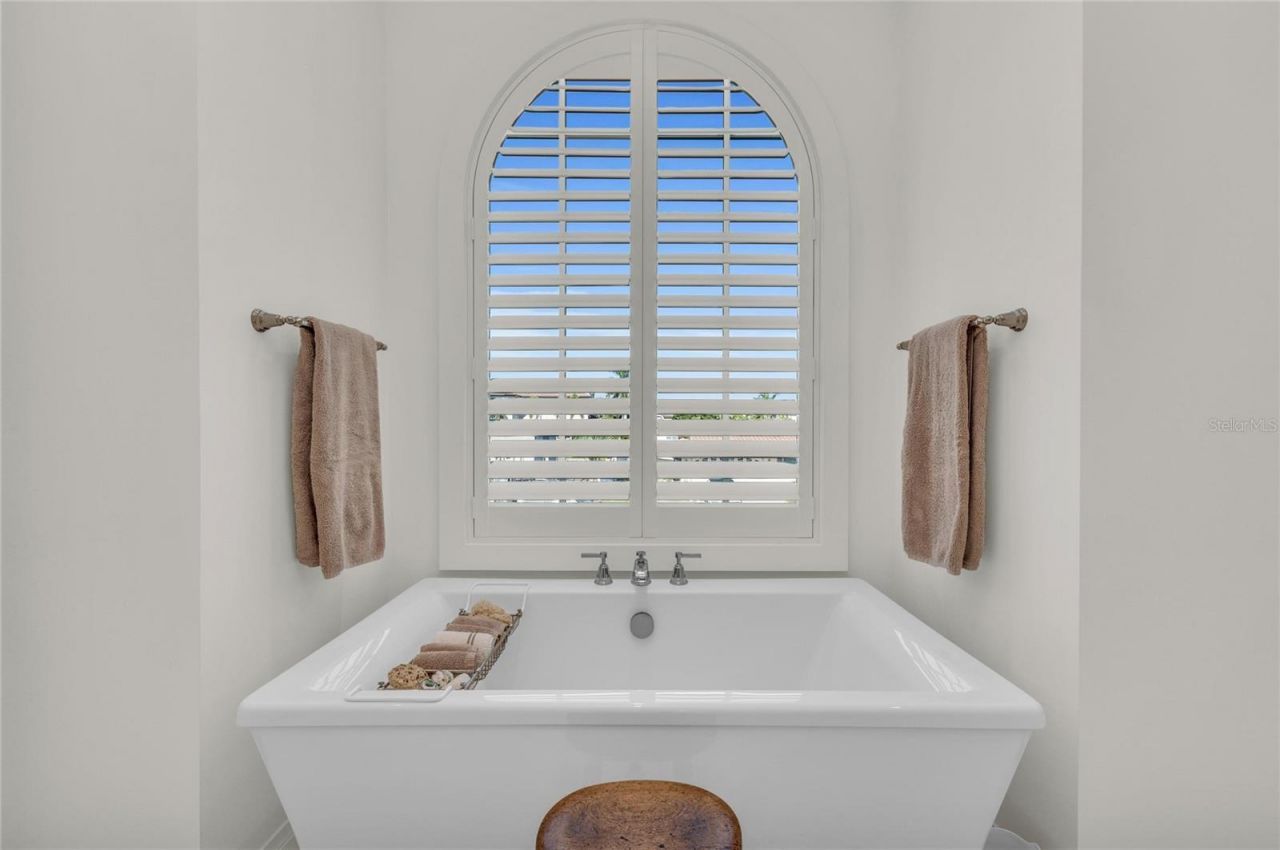 548 Halyard Lane, Longboat Key, FL 34228 Photo