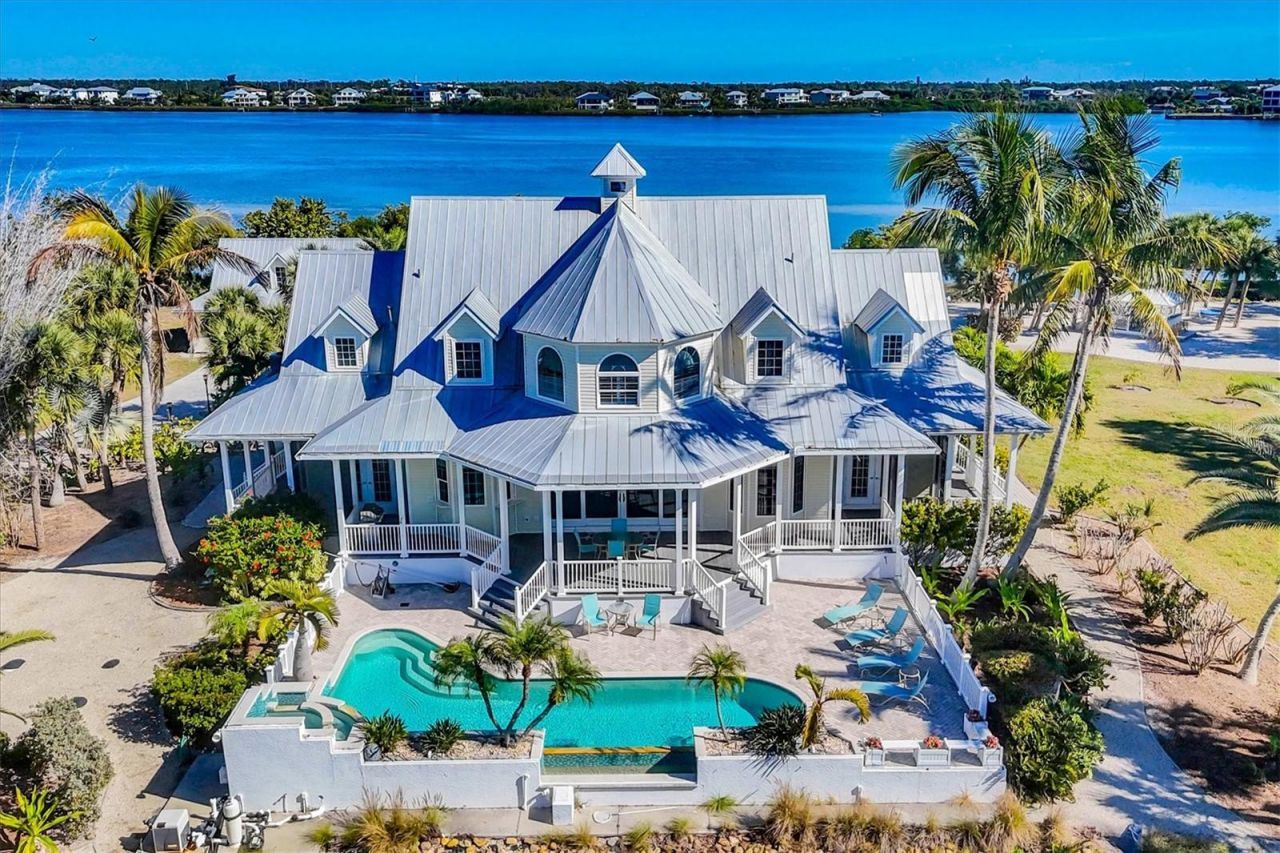 10470 Sunny Dreams Terrace, Placida, FL 33946 Photo