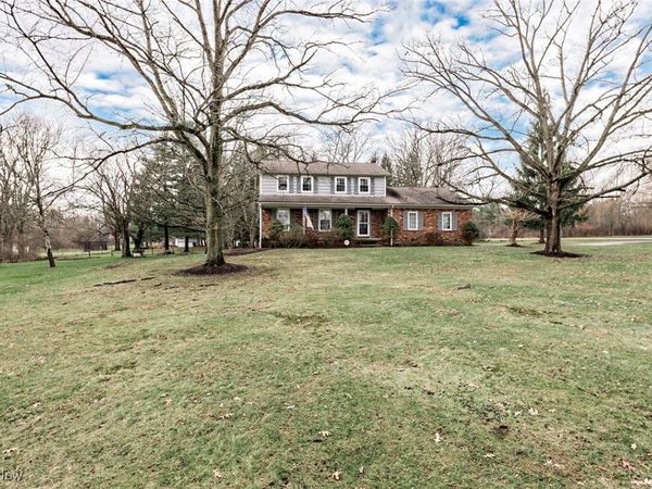 16860 Snyder Road, Chagrin Falls, OH 44023