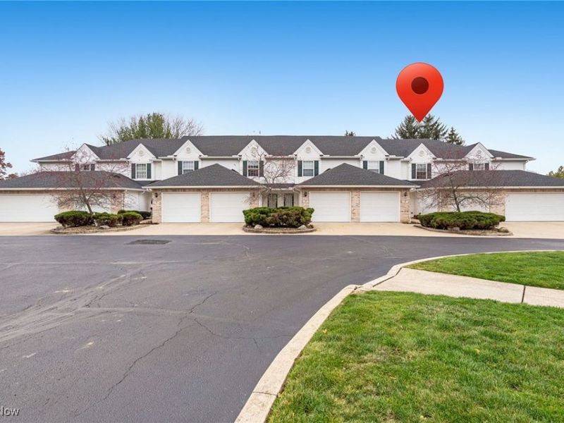 135 Sand Court, Fairlawn, OH 44333 Photo 4