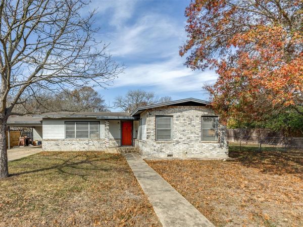 705 Campbell ST, Lockhart, TX 78644