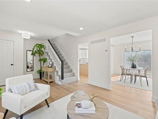 213 NW 80th Street, Kansas City, MO 64118