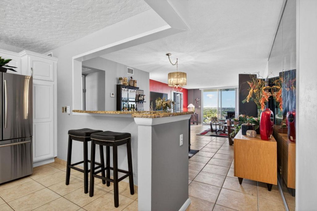 1050 Hillsboro Mile, Unit 704w, Hillsboro Beach, FL 33062 Photo