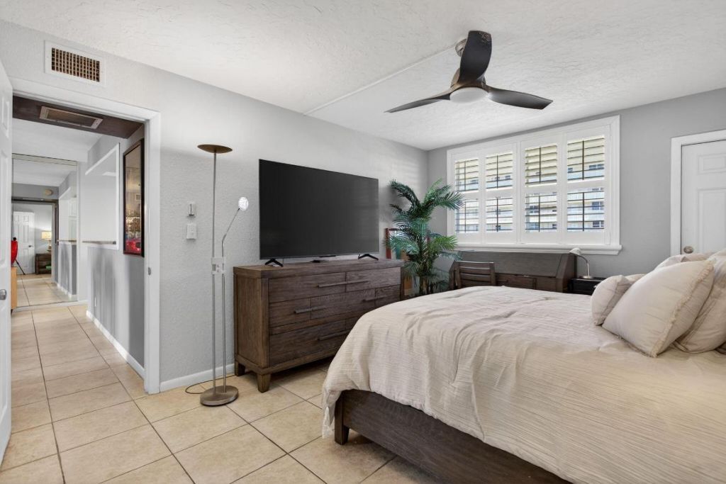 1050 Hillsboro Mile, Unit 704w, Hillsboro Beach, FL 33062 Photo
