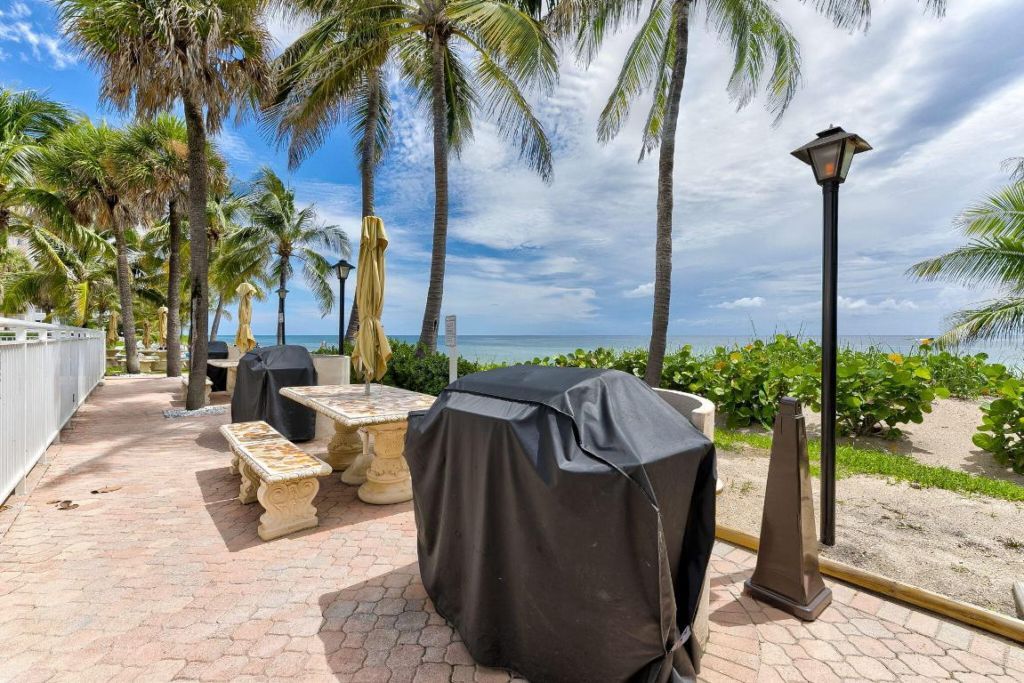 1050 Hillsboro Mile, Unit 704w, Hillsboro Beach, FL 33062 Photo