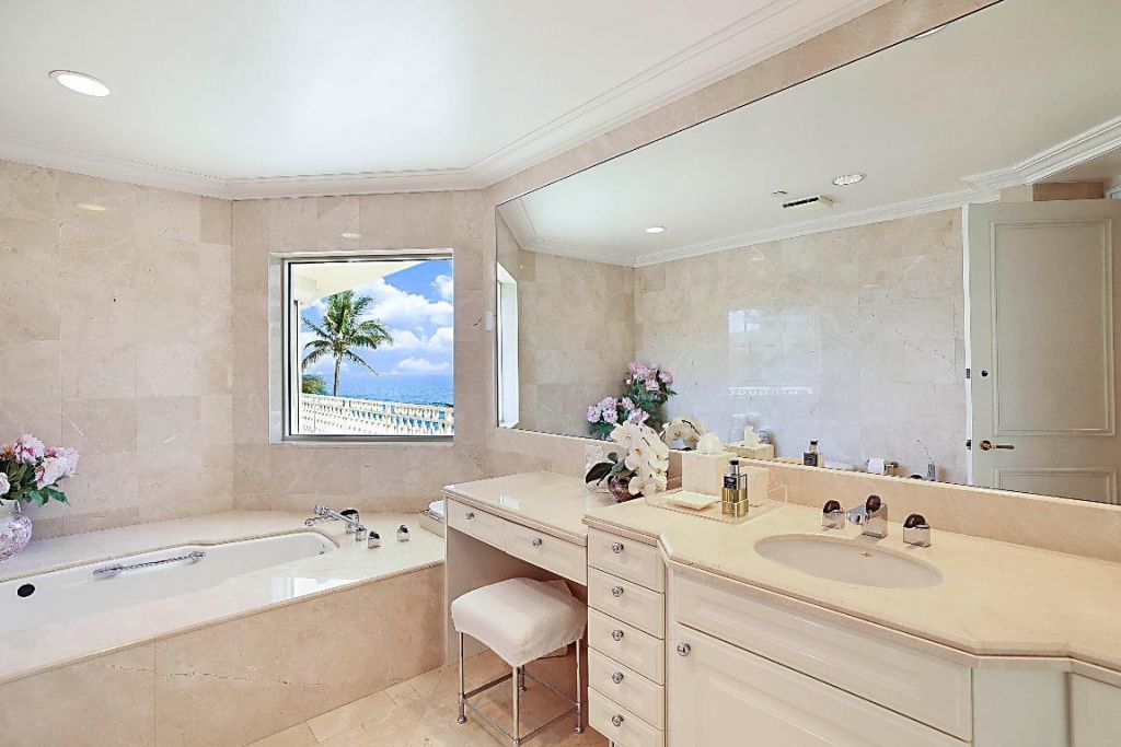 19950 S Beach Rd Road, Unit 4, Tequesta, FL 33469 Photo