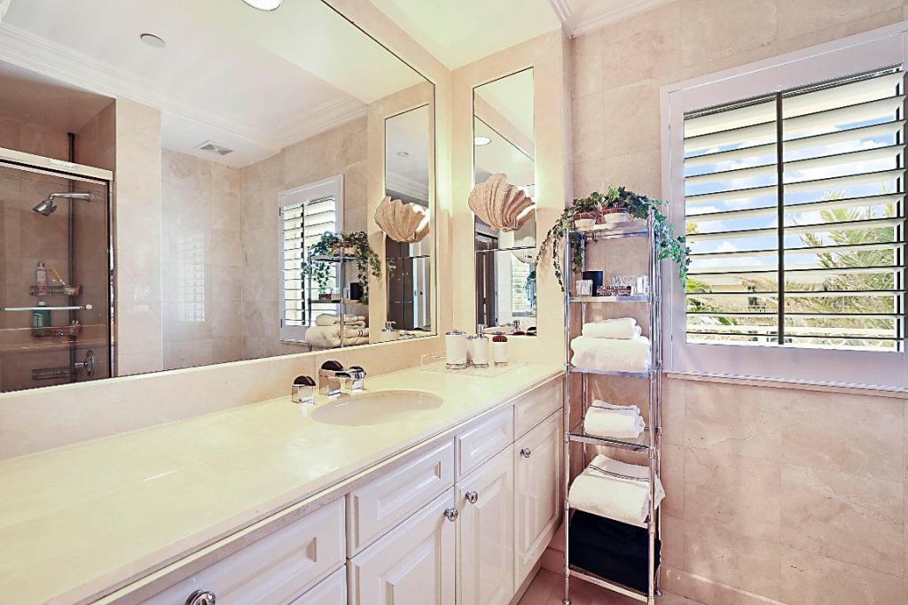 19950 S Beach Rd Road, Unit 4, Tequesta, FL 33469 Photo