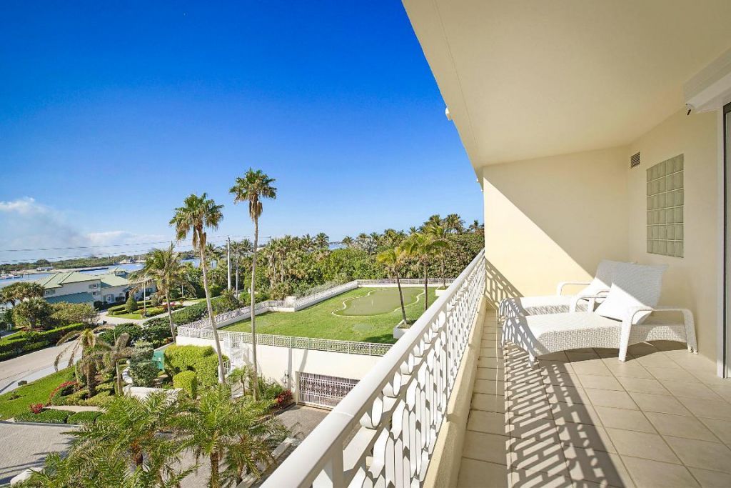 19950 S Beach Rd Road, Unit 4, Tequesta, FL 33469 Photo