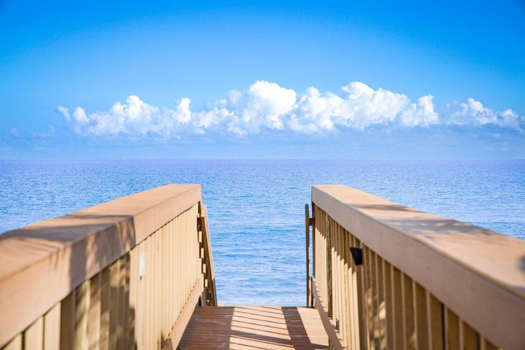 19950 S Beach Rd Road, Unit 4, Tequesta, FL 33469 Photo