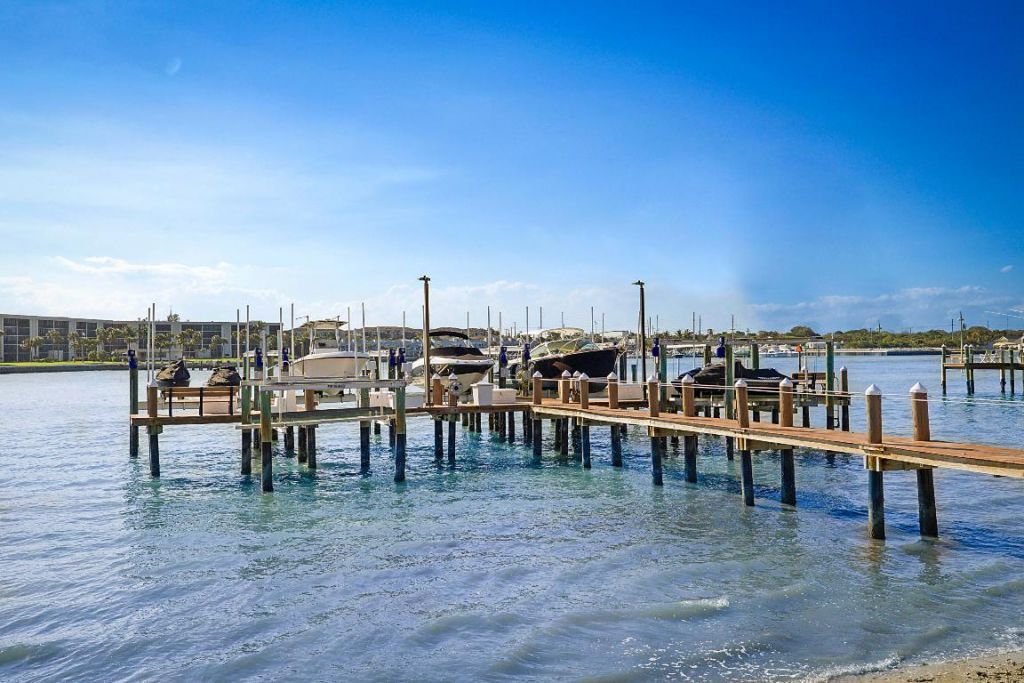 19950 S Beach Rd Road, Unit 4, Tequesta, FL 33469 Photo