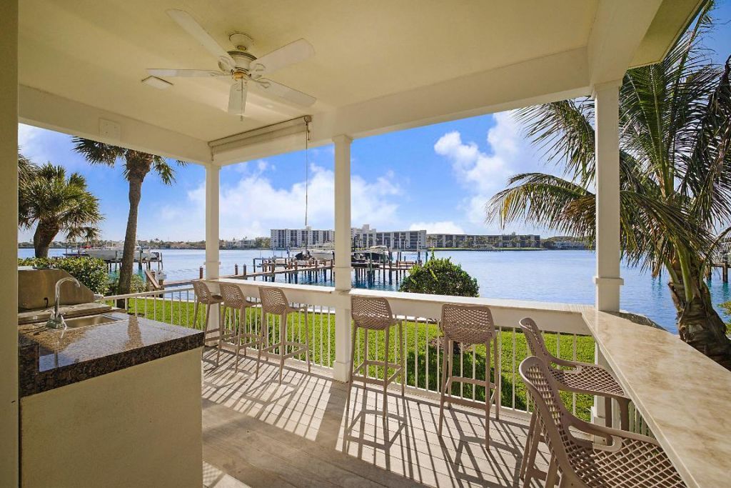 19950 S Beach Rd Road, Unit 4, Tequesta, FL 33469 Photo