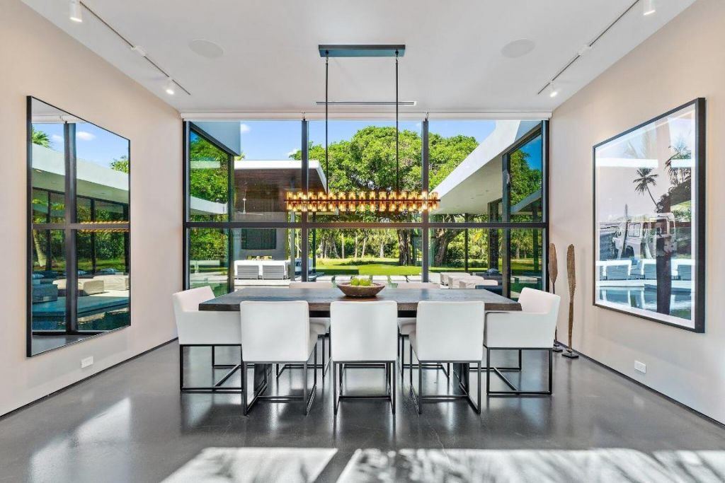 12 N Beach Road, Jupiter Island, FL 33455 Photo