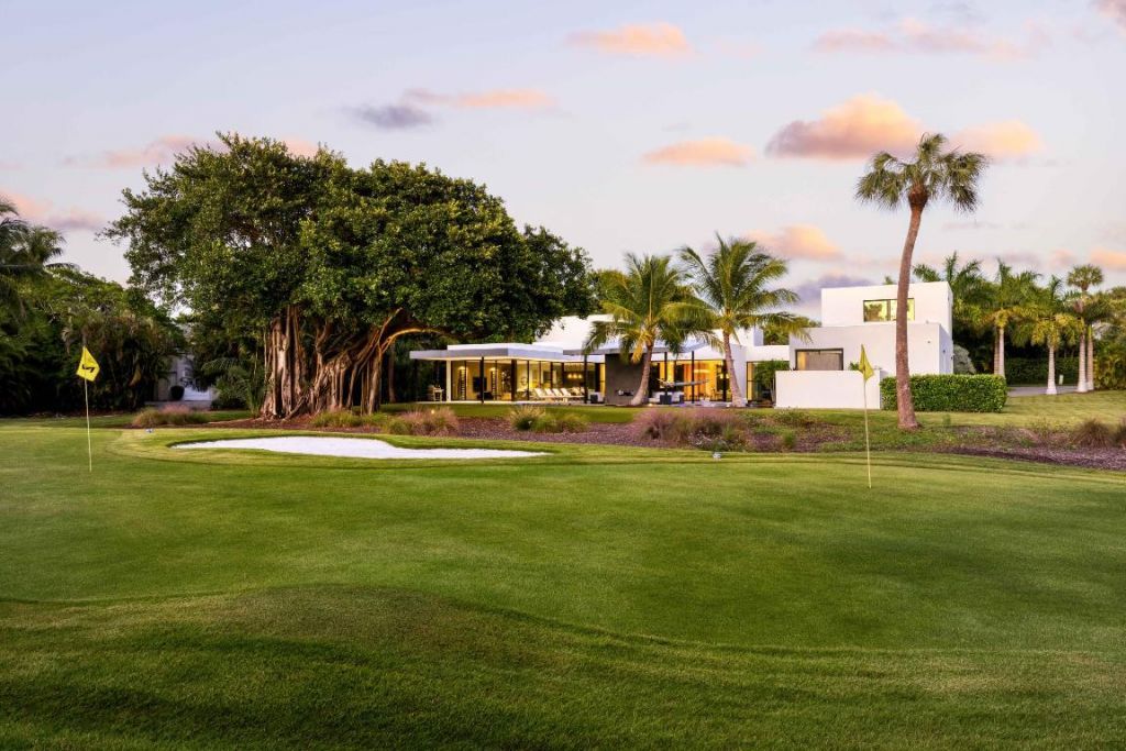 12 N Beach Road, Jupiter Island, FL 33455 Photo