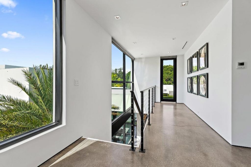 12 N Beach Road, Jupiter Island, FL 33455 Photo