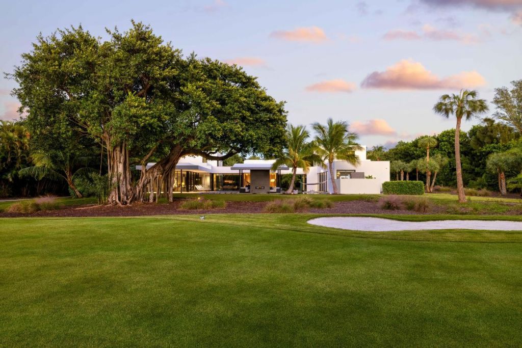 12 N Beach Road, Jupiter Island, FL 33455 Photo