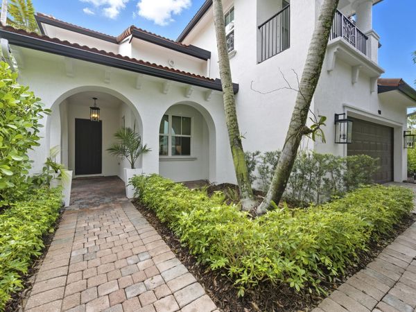 981 Mill Creek Drive, Palm Beach Gardens, FL 33410