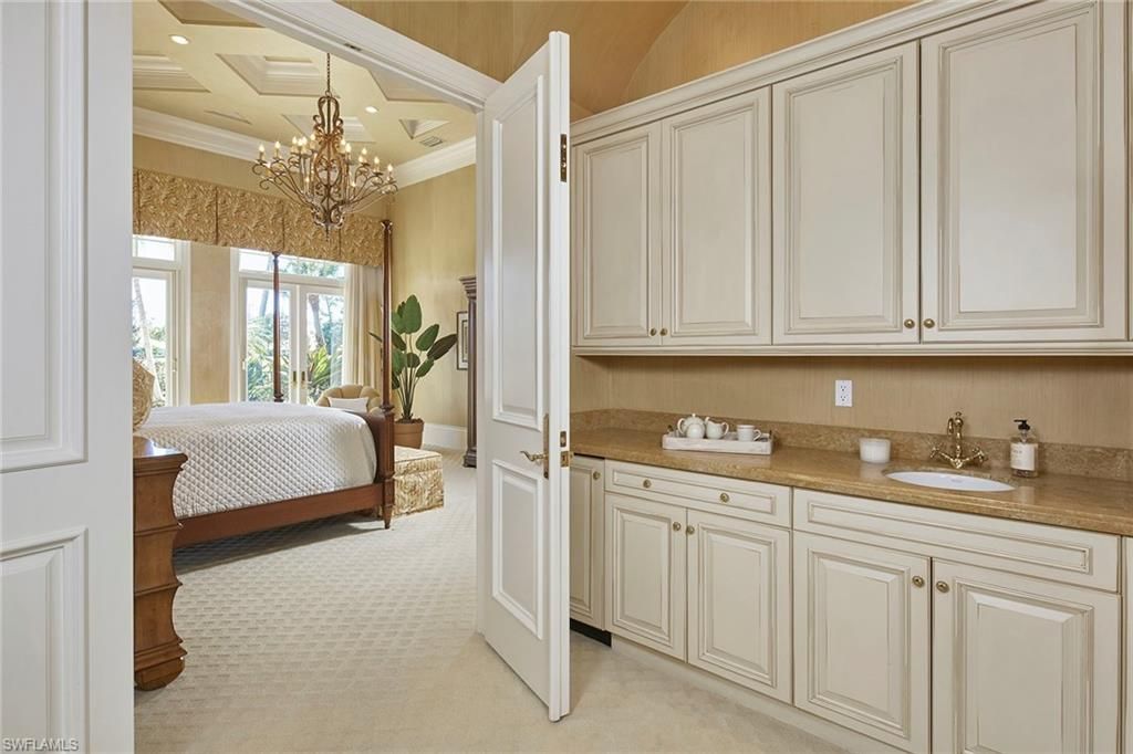 2944 Bellflower Ln, Naples, FL 34105 Photo