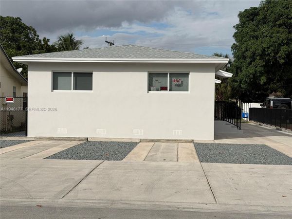 59 E 14th St, Hialeah, FL 33010