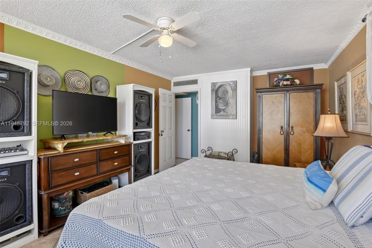 322 Buchanan St, Unit 1108, Hollywood, FL 33019 Photo