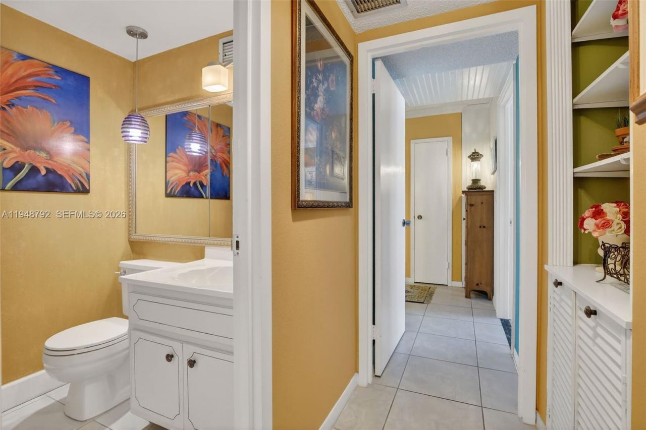 322 Buchanan St, Unit 1108, Hollywood, FL 33019 Photo