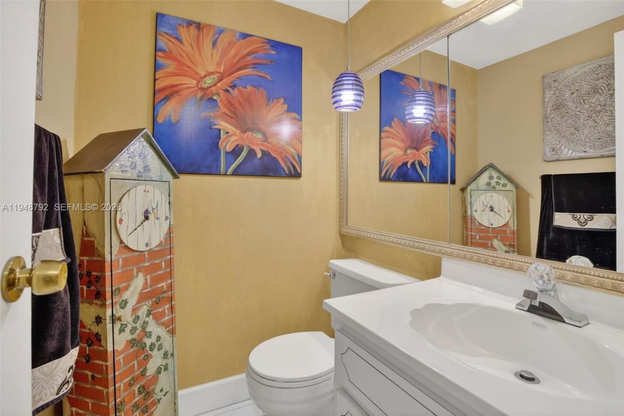 322 Buchanan St, Unit 1108, Hollywood, FL 33019 Photo