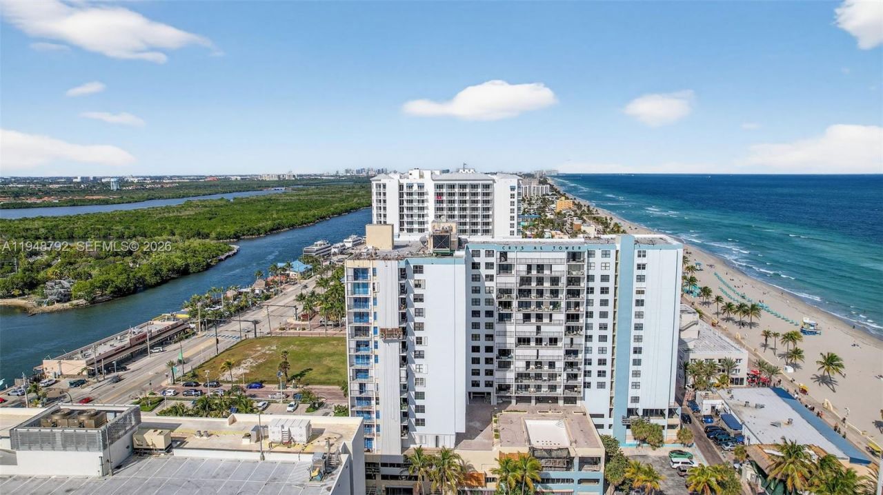 322 Buchanan St, Unit 1108, Hollywood, FL 33019 Photo