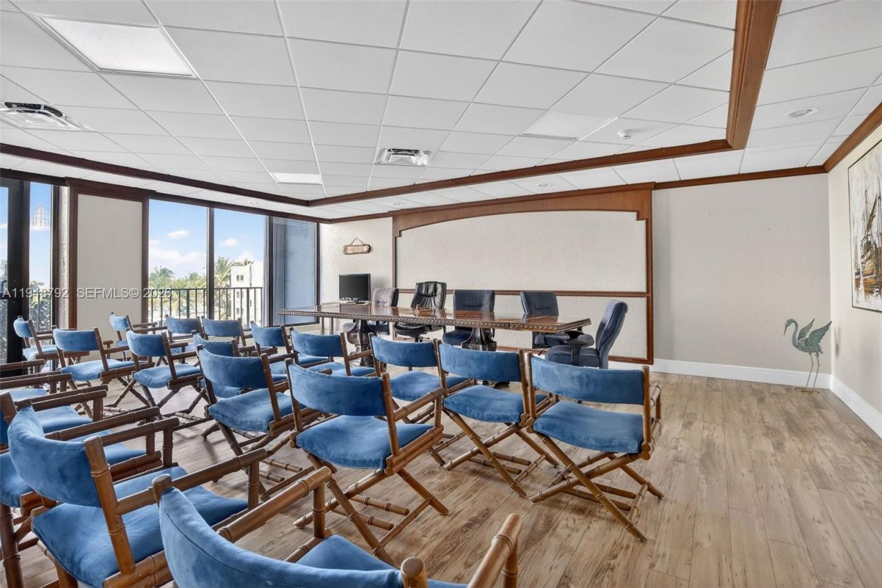 322 Buchanan St, Unit 1108, Hollywood, FL 33019 Photo