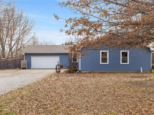 120 NW 191 Road, Warrensburg, MO 64093