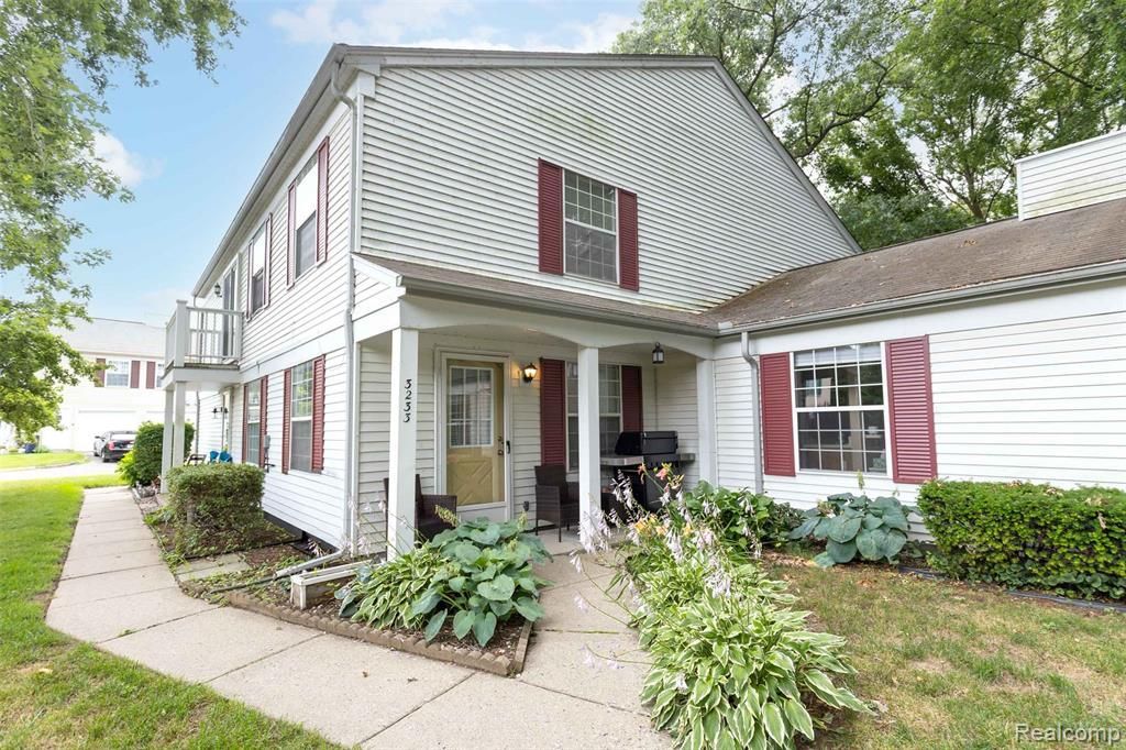 3233 Northfield Court, Orion Township, MI 48360 Main Photo