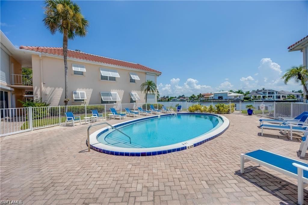 3070 Gulf Shore Blvd N, Unit 103, Naples, FL 34103 Photo