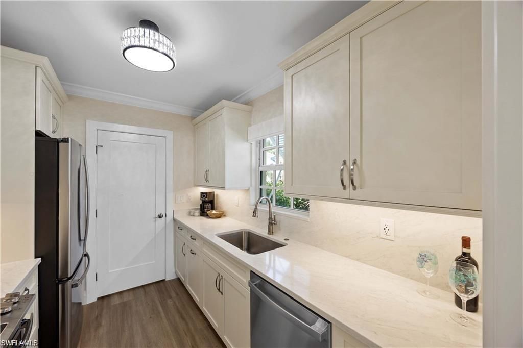 3070 Gulf Shore Blvd N, Unit 103, Naples, FL 34103 Photo