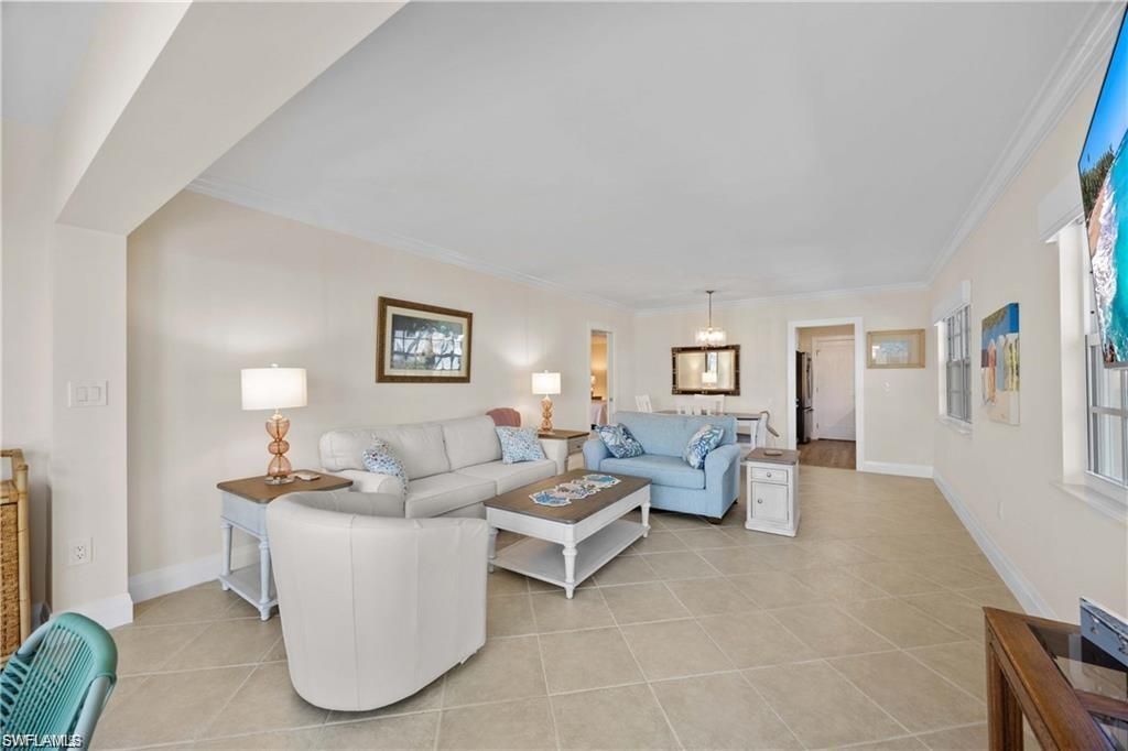 3070 Gulf Shore Blvd N, Unit 103, Naples, FL 34103 Photo