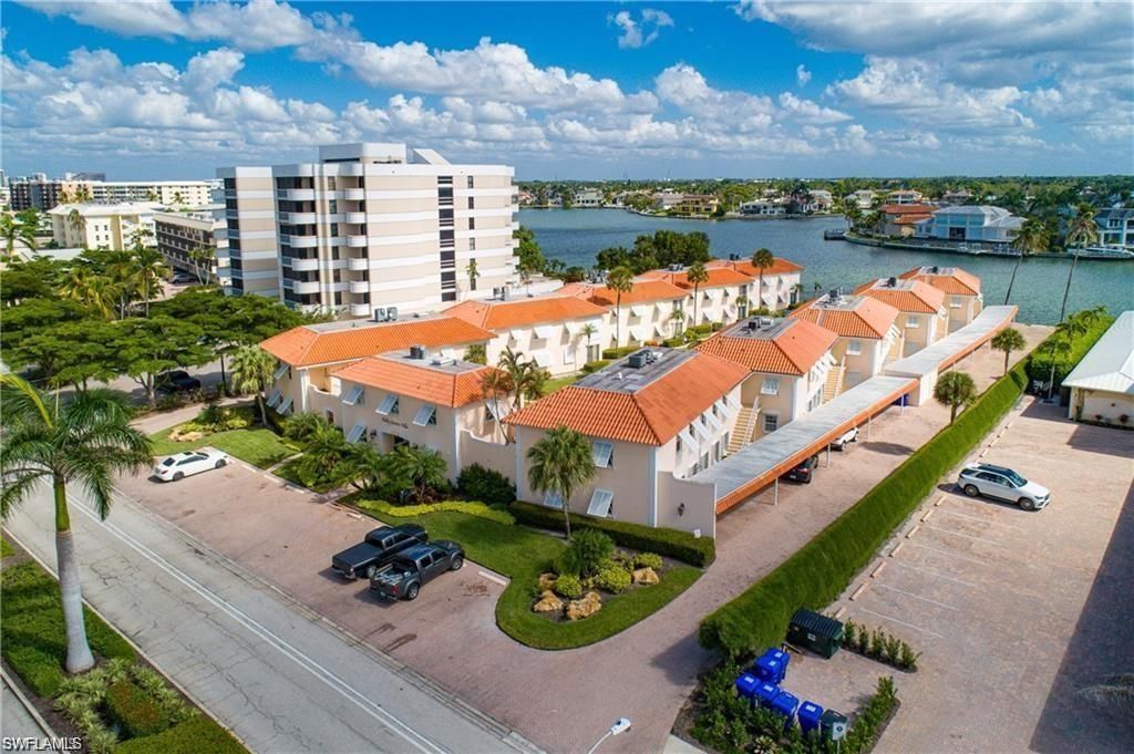 3070 Gulf Shore Blvd N, Unit 103, Naples, FL 34103 Photo