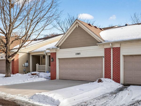 1585 Summit Shores Circle, Burnsville, MN 55306