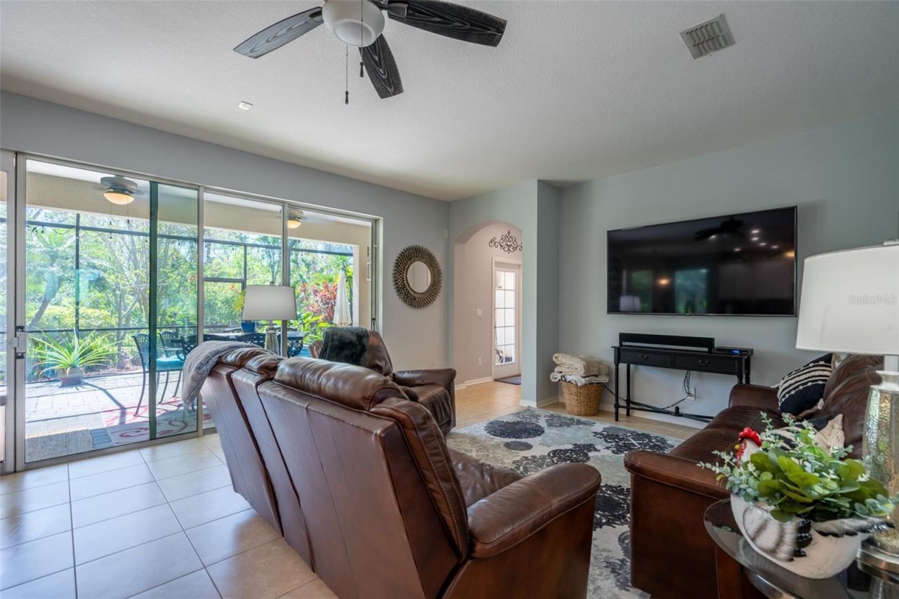 309 Royal Bonnet Drive, Apollo Beach, FL 33572 Photo