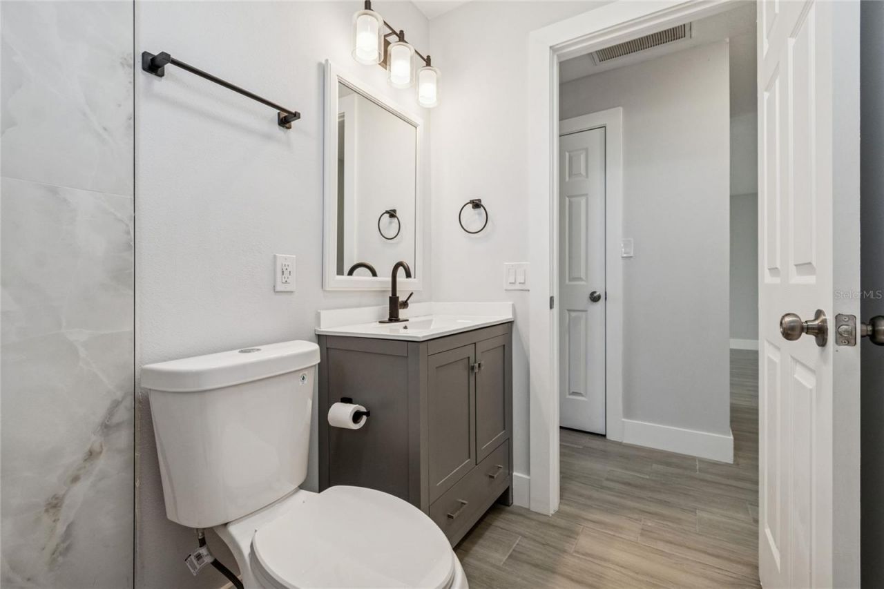 204 22nd Street Court Ne, Bradenton, FL 34208 Photo