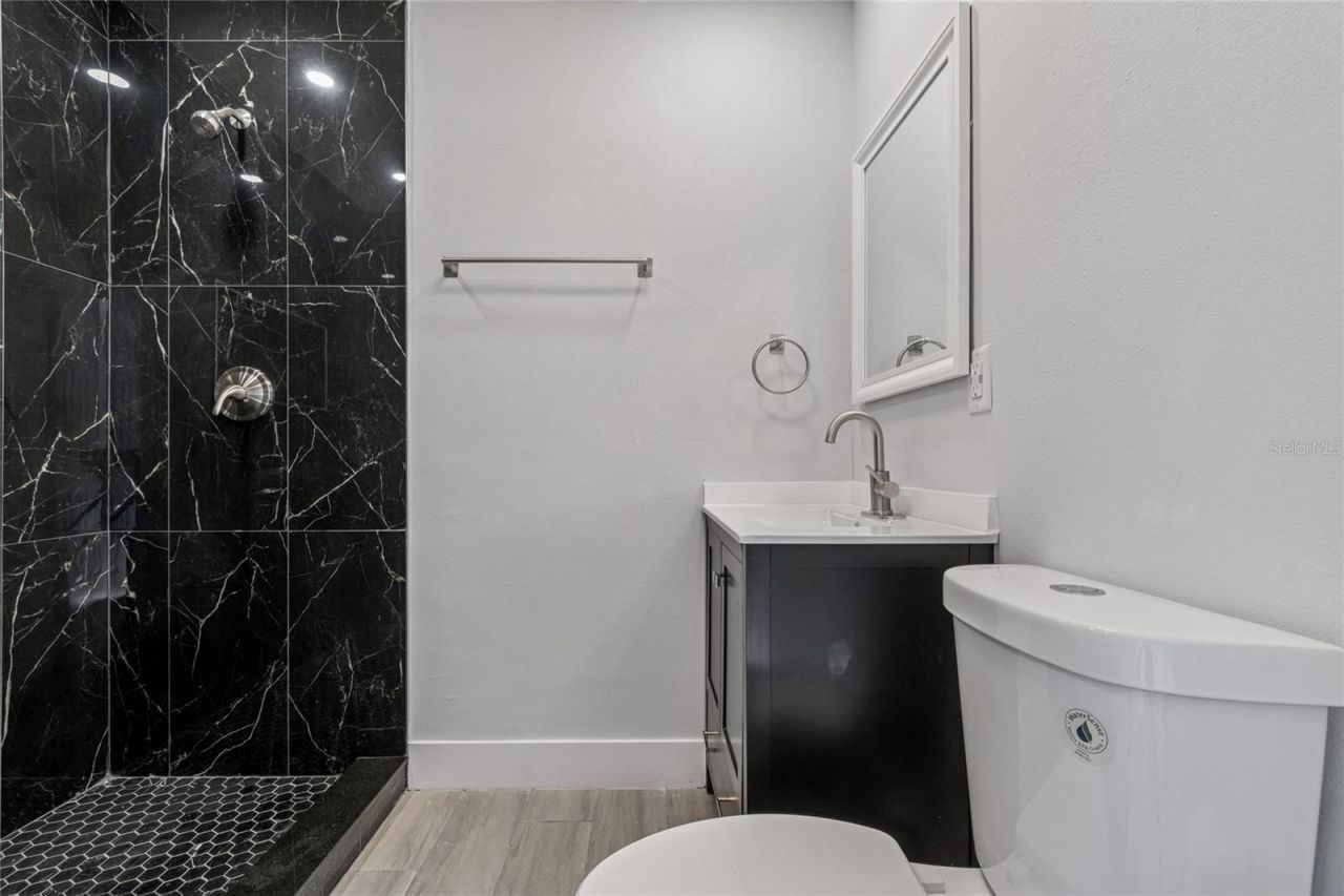 204 22nd Street Court Ne, Bradenton, FL 34208 Photo