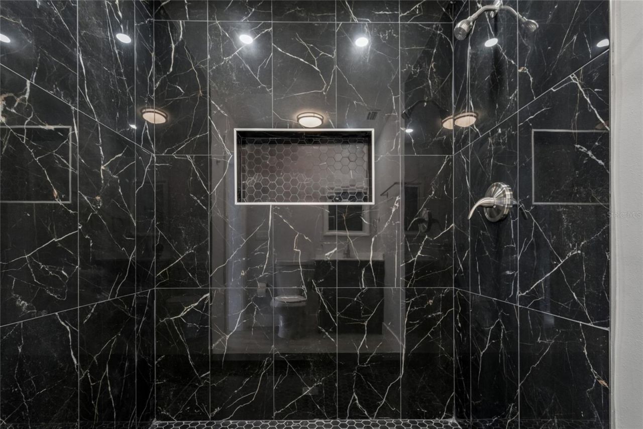 204 22nd Street Court Ne, Bradenton, FL 34208 Photo