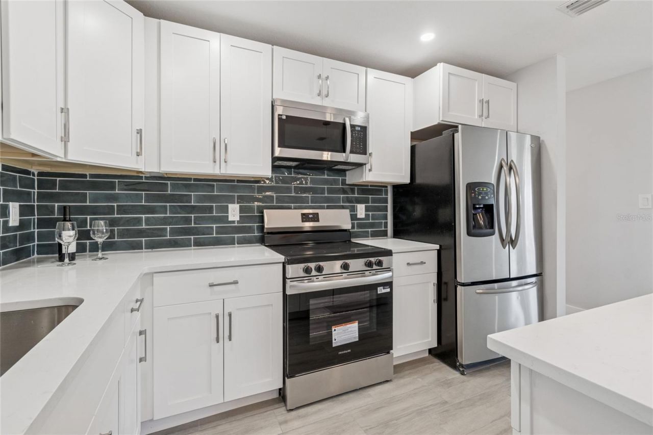 204 22nd Street Court Ne, Bradenton, FL 34208 Photo