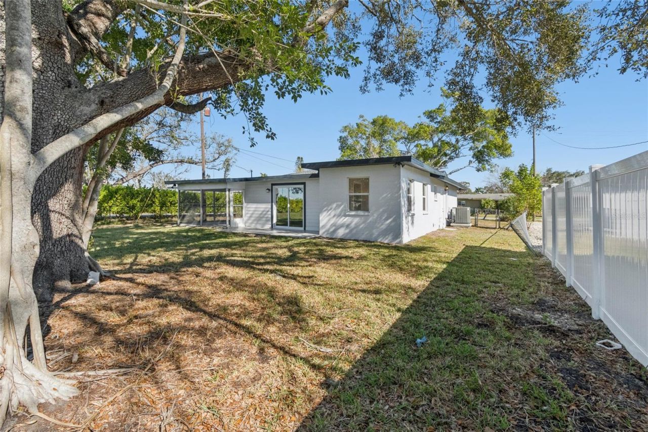 204 22nd Street Court Ne, Bradenton, FL 34208 Photo