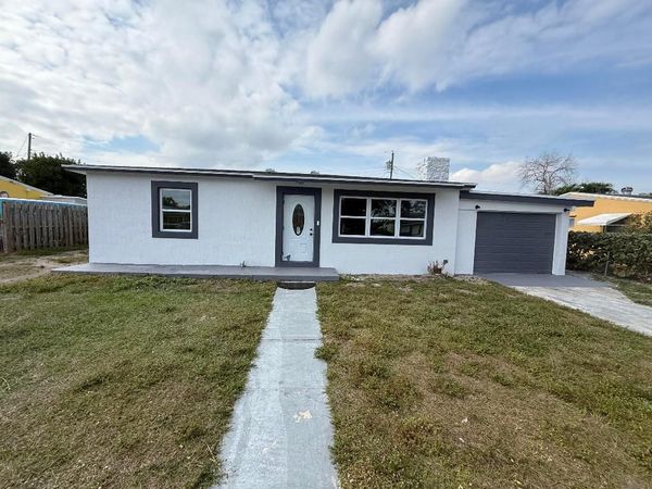 2353 S Beech Rd Road, West Palm Beach, FL 33409