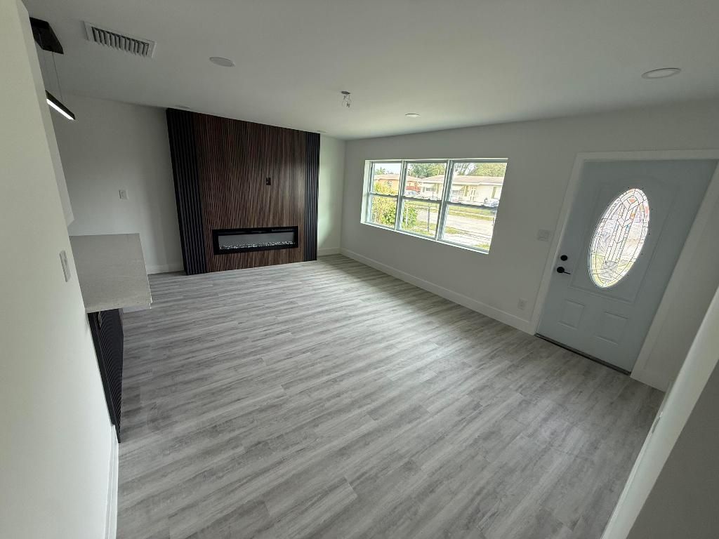 2353 S Beech Rd Road, West Palm Beach, FL 33409 Photo