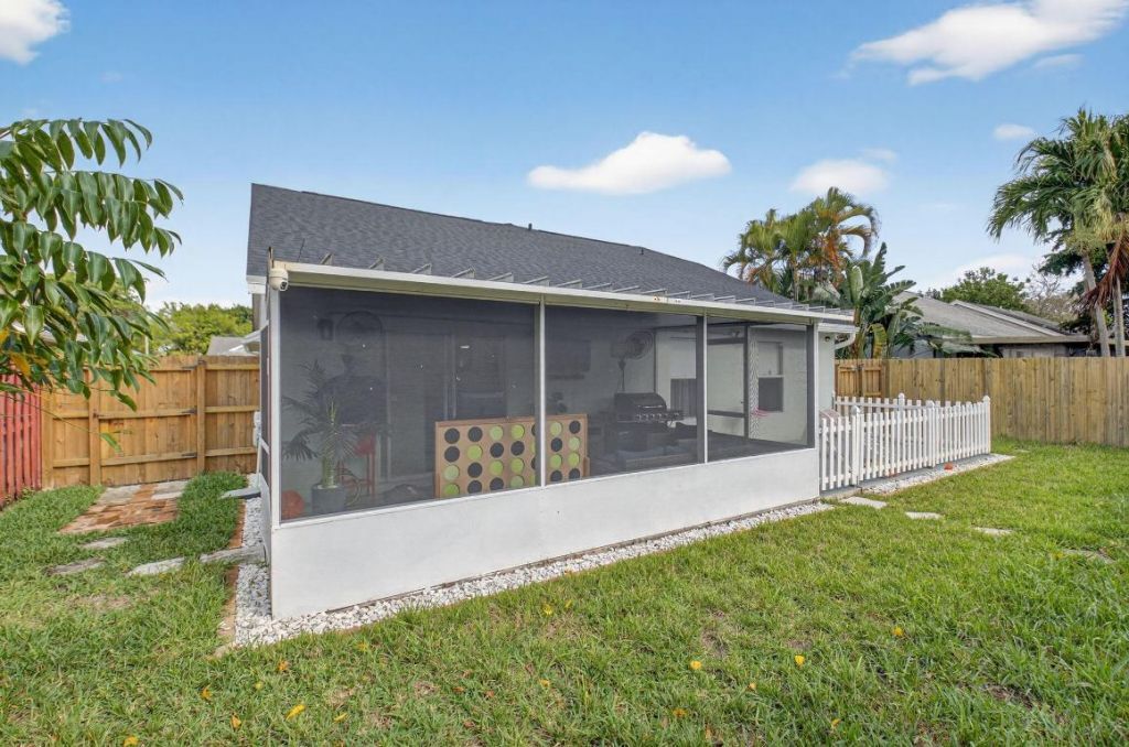 24 Misty Meadow Drive, Boynton Beach, FL 33436 Photo