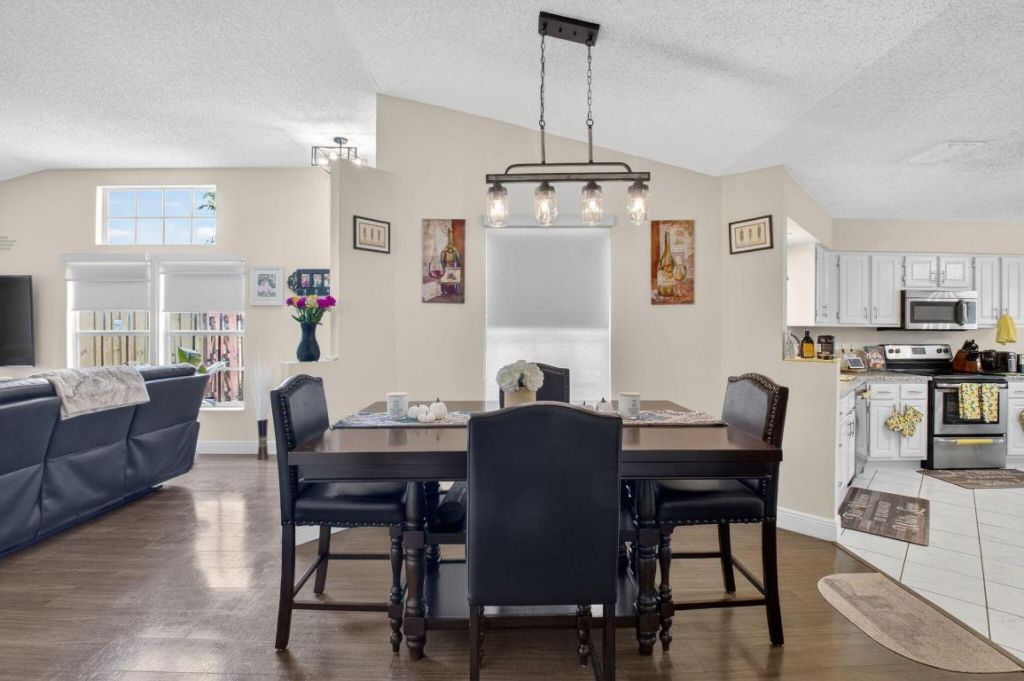 24 Misty Meadow Drive, Boynton Beach, FL 33436 Photo