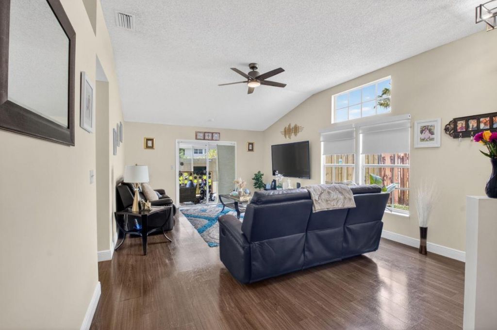 24 Misty Meadow Drive, Boynton Beach, FL 33436 Photo