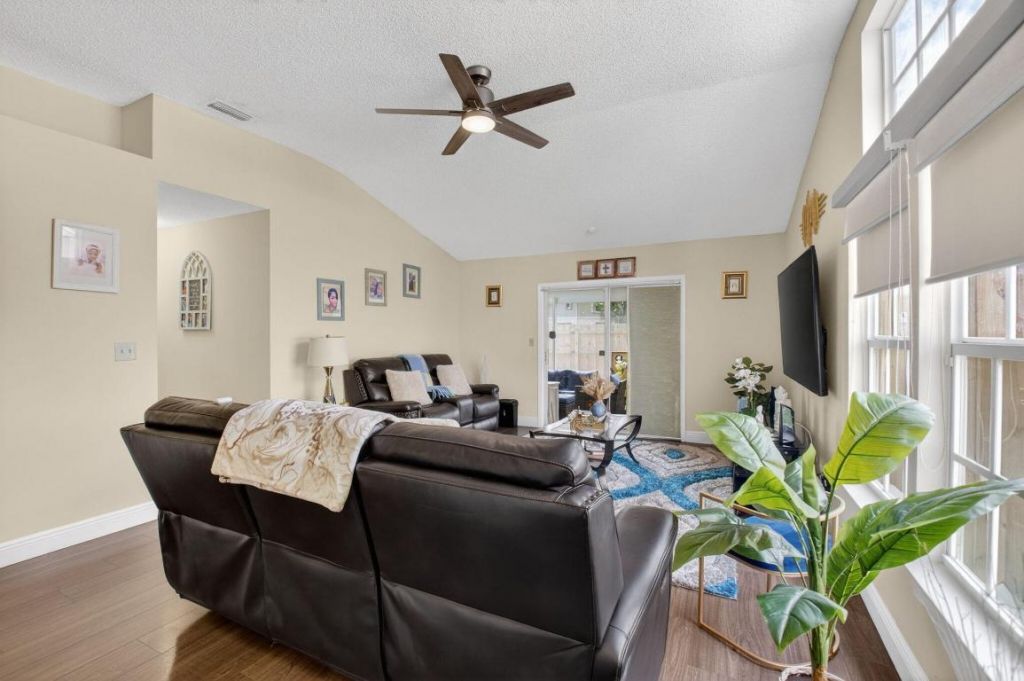 24 Misty Meadow Drive, Boynton Beach, FL 33436 Photo