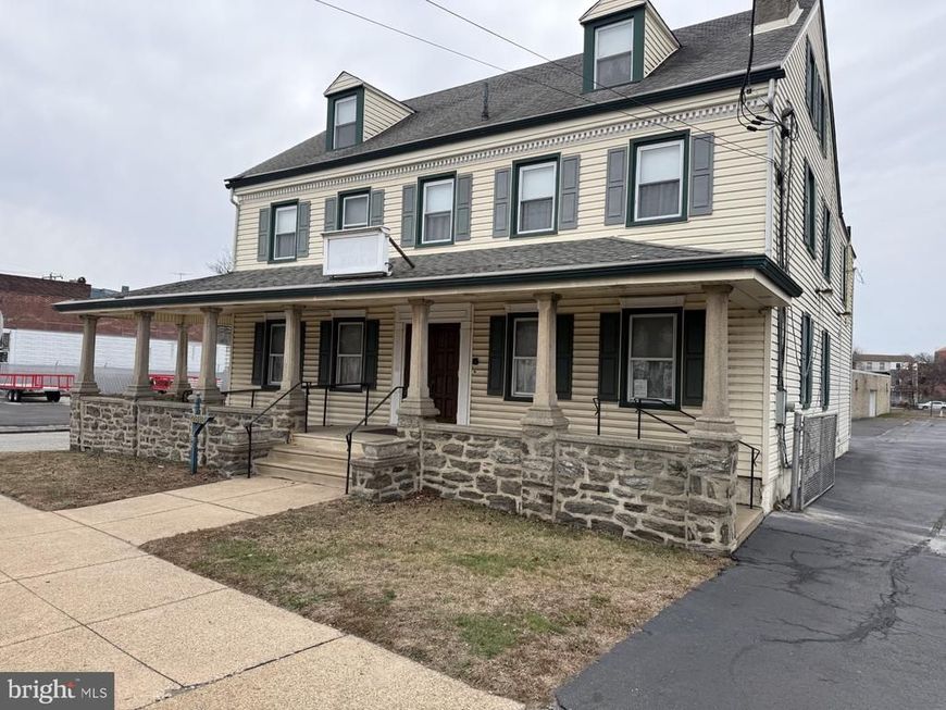 2612 18 Bridge Street, Philadelphia, PA 19137 Main Photo