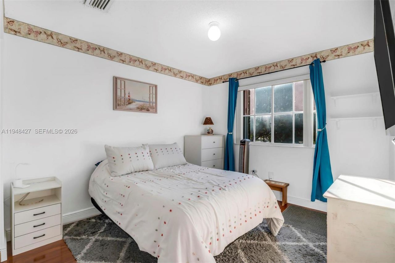 8735 SW 158th Path, Miami, FL 33193 Photo