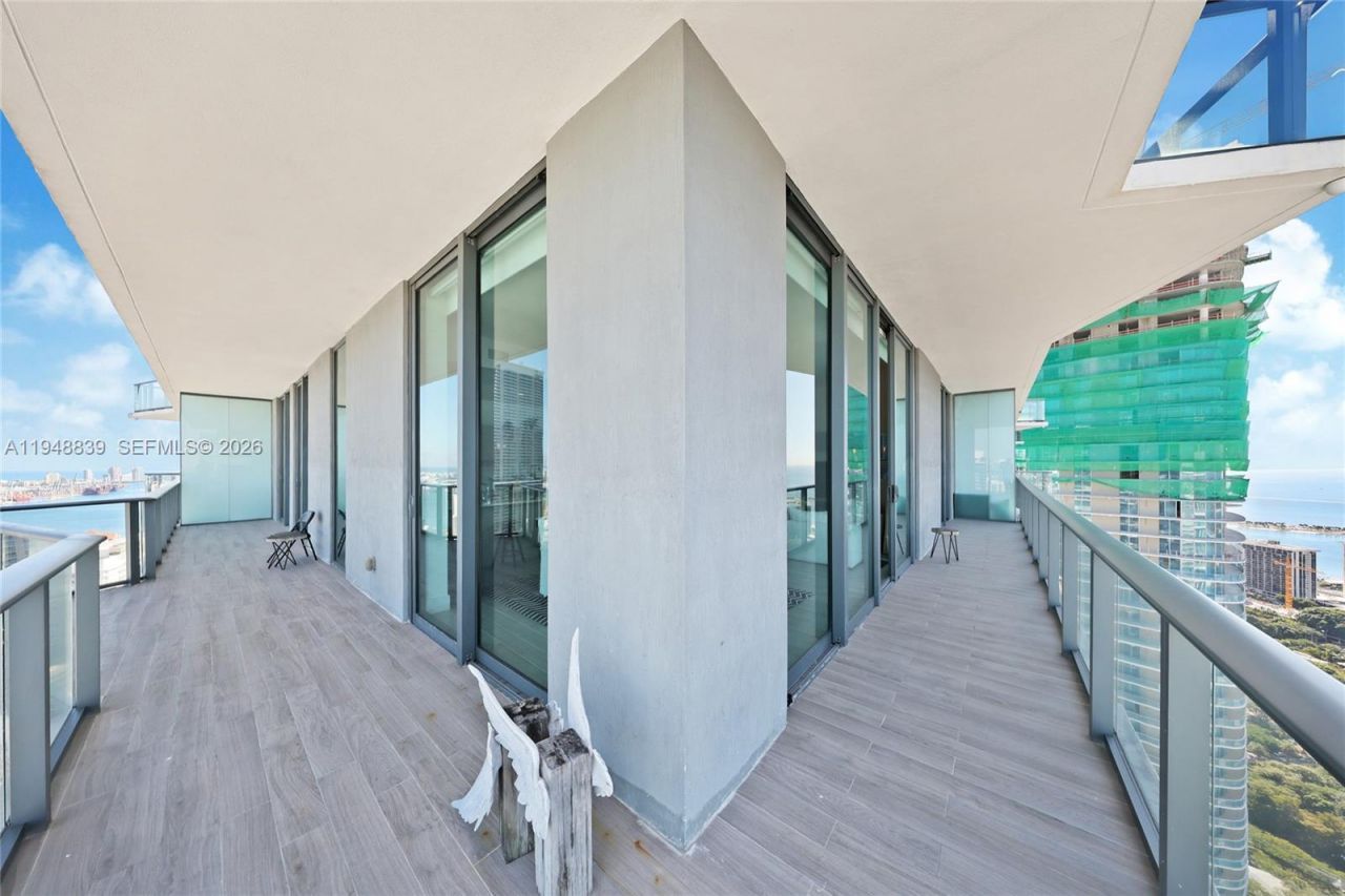 1300 S Miami Ave, Unit PH5110, Miami, FL 33130 Photo